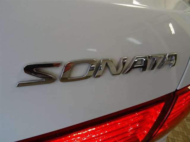 Hyundai Sonata 2009 photo 8
